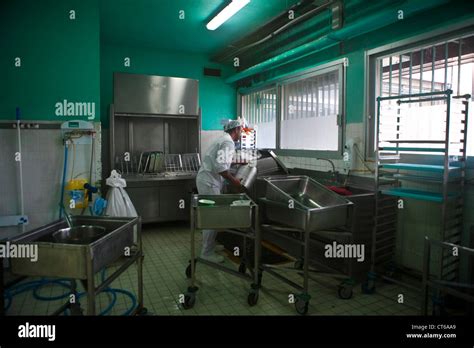 Hospital kitchen equipment hi-res stock photography and images - Alamy