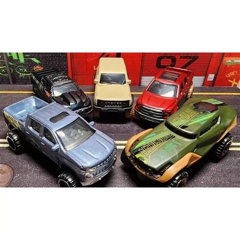 Kit C Carrinhos Sortidos Hot Wheels Remote Adventures Festa Pr Tica Brinquedos