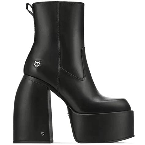 Giày Naked Wolfe Boost JAILBREAKER LEATHER BLACK Jordan