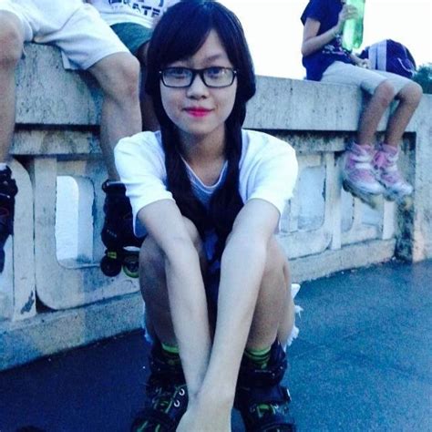 Hành trình lột xác ấn tượng của nữ streamer Thủy Tiên Từ hot teen cute phô mai que đến bóng