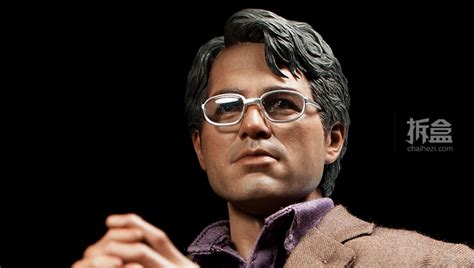 HotToys《复仇者联盟》布鲁斯·班纳博士开箱图（Mr.elljay） - 拆盒