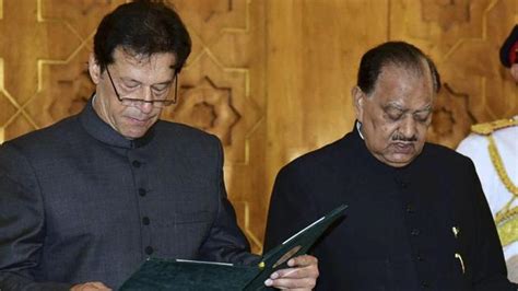 Pakistan Pm Swearing In Highlights Imran Khan Sworn In As Pakistans