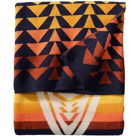 Pendleton Harding Knit Throw Navy Berings