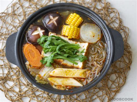 Garlic Chilli Oil Tofu Nabe 20 Minute Hot Pot Recipe Noob Cook