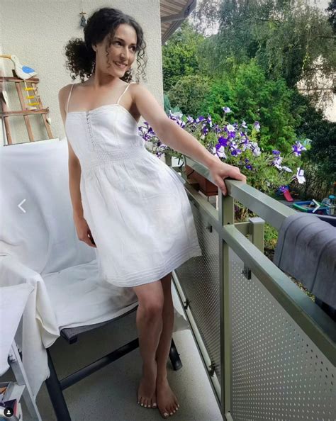 Didi Coco is back - Foot Adoration, Foot Fetish Directory and Foot