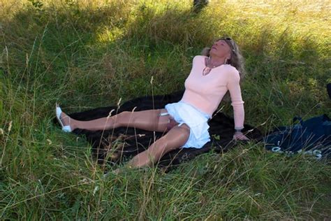 Outdoor Cumshot In My Shiny Satin Gown German Shemale Amateur Porn Xhamster