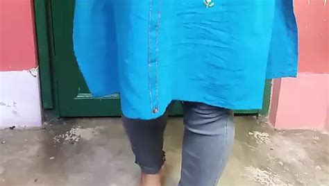 Sruti Bhabi In Sharee Fully Naked And Fingering Herself On The Bed Xhamster