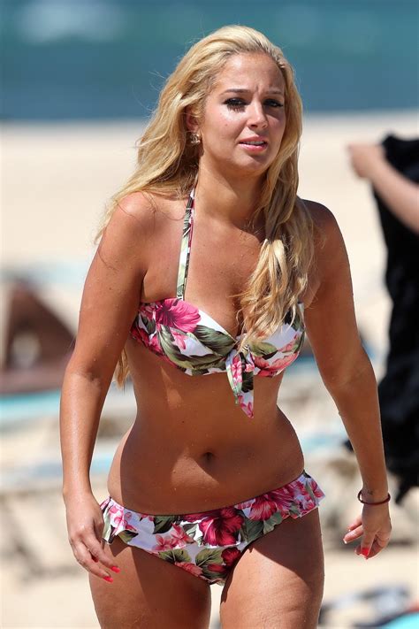 Tulisa Contostavlos Showing Off Her Curvy Body In Floral Bikini At The Beach In Porn Pictures
