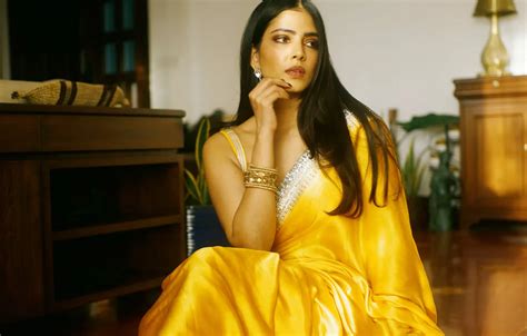 Обои girl hot sexy fashion eyes smile beautiful figure на телефон и рабочий стол раздел