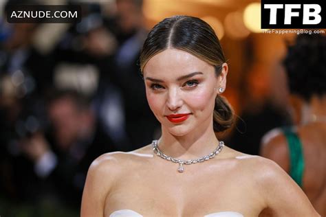 Miranda Kerr Sexy Seen Flaunting Her Hot Cleavage In A White Dress At