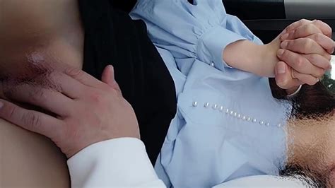 女性用 車の中でムラムラしてたら彼が手マンでイかせてくれた Free Sex Video RedTube