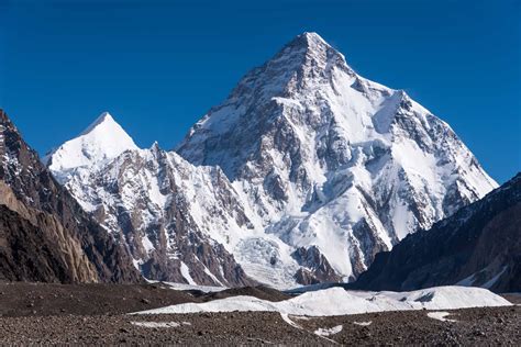 Le Mont Everest Les Incroyables Histoires Qu Abrite Le Toit Du Monde