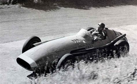 Los Restos De Juan Manuel Fangio Fueron Trasladados A Su Museo En