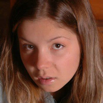 Get Emily Free Stripping And Nude Links At FreeOnes