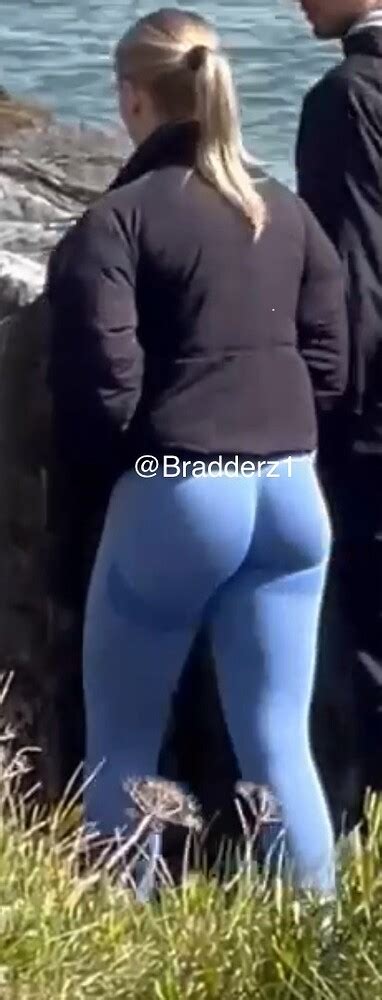 Cute Blonde In Tight Baby Blue Leggings Oc Spandex Leggings Yoga Pants Forum