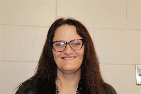 Melissa Mitchell Violent Or Sex Offender In Unknown In In