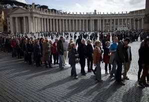 Vaticano é acusado de gastar R milhões em complexo que abriga sauna gay Jornal O Globo