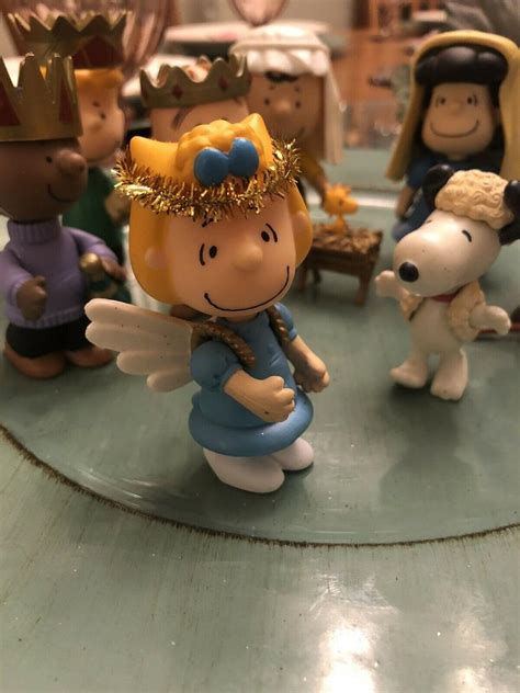 Peanuts Snoopy Charlie Brown Nativity Christmas Pageant Play Set 9 Mini