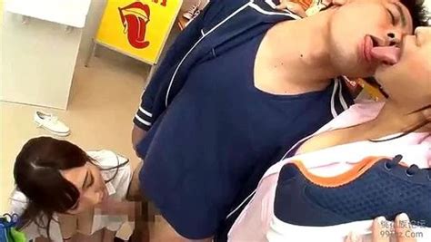 Watch キス以上ができる靴屋中編 Blowjob Handjob フェラチオ Porn SpankBang