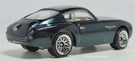 Hot Wheels Aston Martin Db Gt Zagato And One