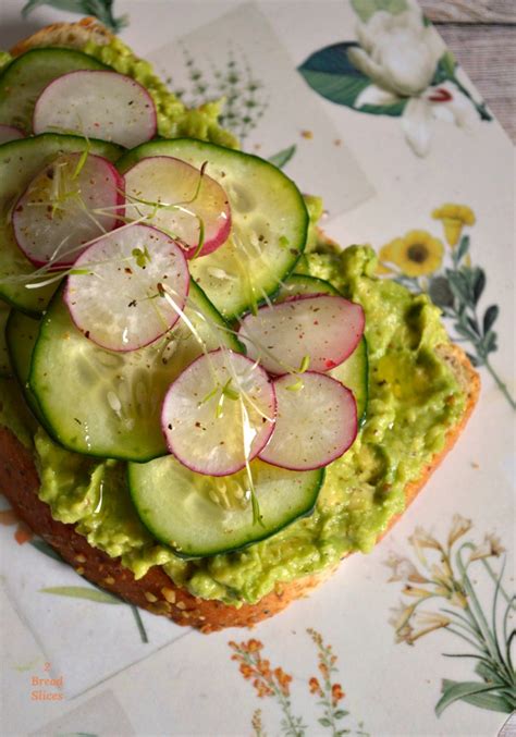 Receta Open Sandwich De Pepino Y Rabanitos 2 Bread Slices