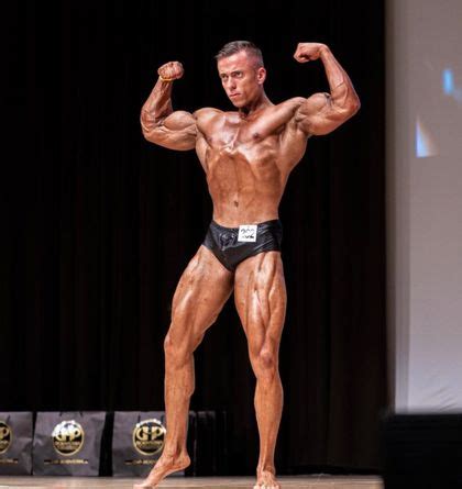 Best Hot Muscle God OnlyFans Accounts FansMetrics