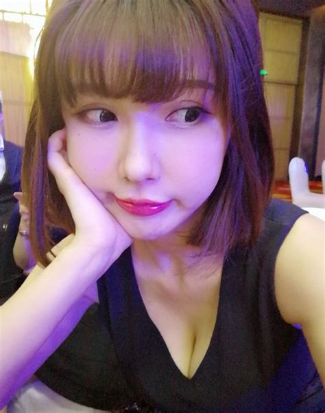 Hot girl baby để lộ nhan sắc mập mạp kém sắc ngoài đời fan thất vọng vì tin nhầm người