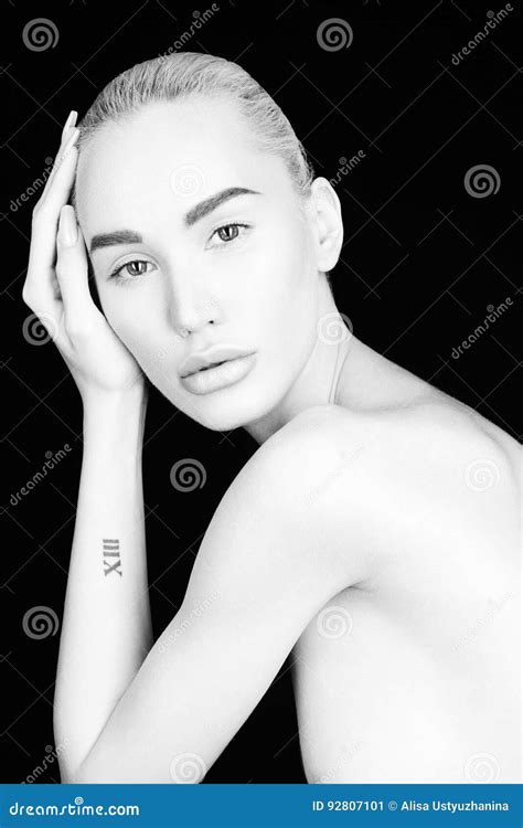 Belle Femme Blonde Nue Image Stock Image Du Isolat T Te
