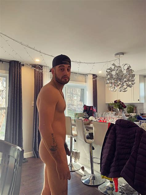 Full Body Nudes NSFW GAY NUDE PICS ORG