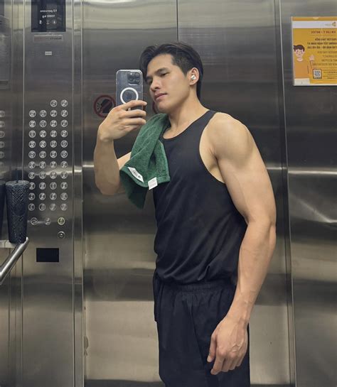 Hot nhất tập 2 Anh tài Một sao nam 2 lần vén áo khoe bụng 8 múi