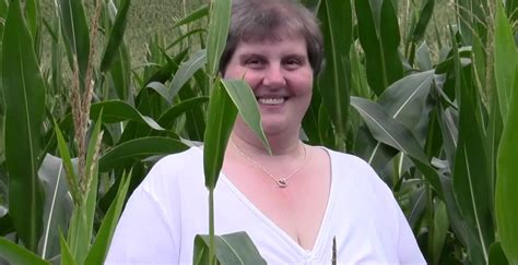 This Big Mama Loves To Play In A Cornfield Porno Movies Watch Porn Online Free Sex Videos