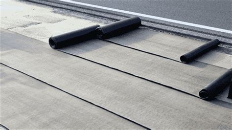 The Advantages and Disadvantages of Flat Roof Installation