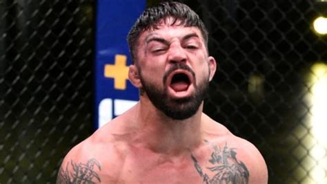 Mike Perry 2021: Record, Net Worth, Salary and Endorsements