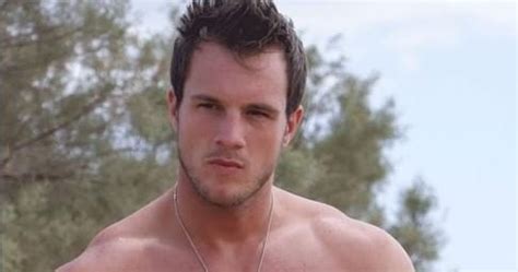 Hombres En Calzoncillos Macho En Bikini