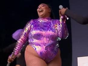 LIZZO TRUTH HURTS LIVE AT GLASTONBURY NUDE SCENES AZNude