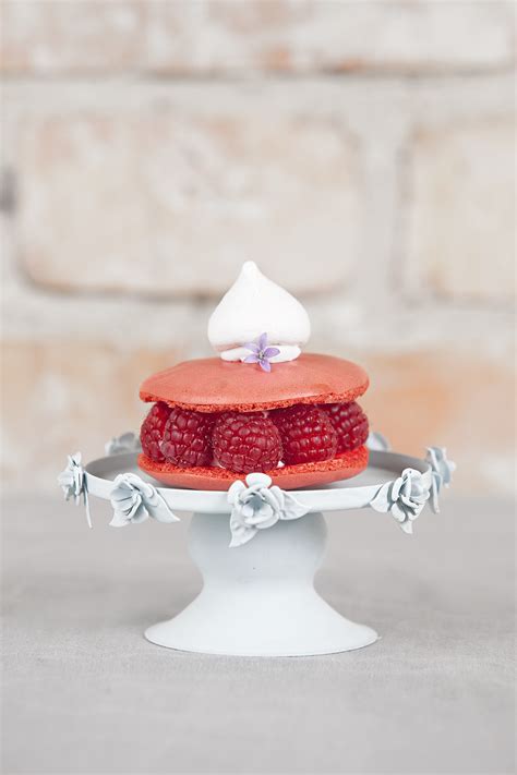 Le Grand Macaron (zestaw malinowy) – Cukiernia bezowa