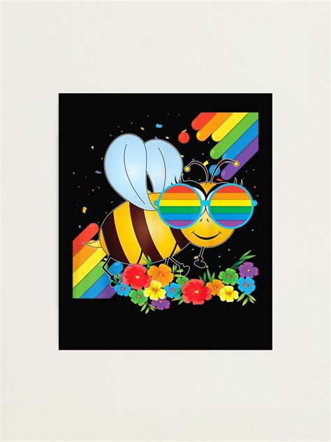 Lámina fotográfica Orgulloso LGBT Lovely Gay Bee Pride Flag Rainbow LGBTQIA Mes del