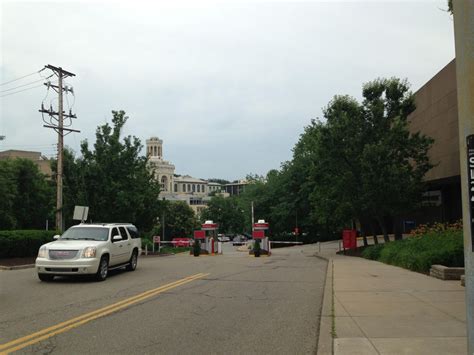 metropolitan museum of art parking 1