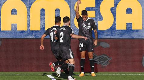 Controversial goal by Mariano in Madrid's tie in Villarreal