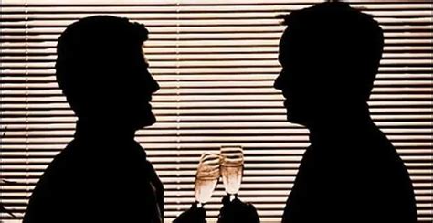 Un amor gay en los más altos círculos de poder de Inglaterra y Estados Unidos Infobae