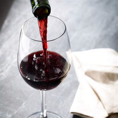 Restaurantware Voglia Nude 14 Ounce Water Goblets 12 Laser Cut Rim