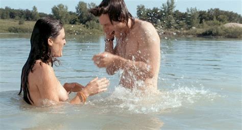 Lyne Renée nude pics página