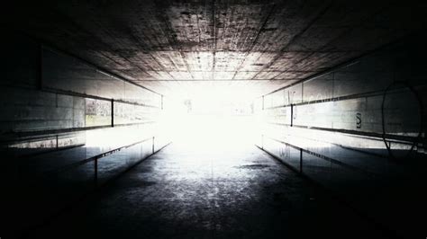 Premium Photo Sunlight Falling In Tunnel