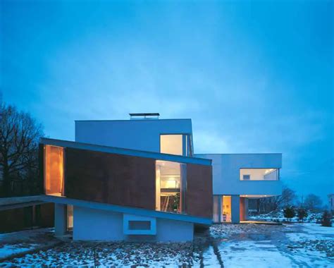 broken house modern polish home  architect