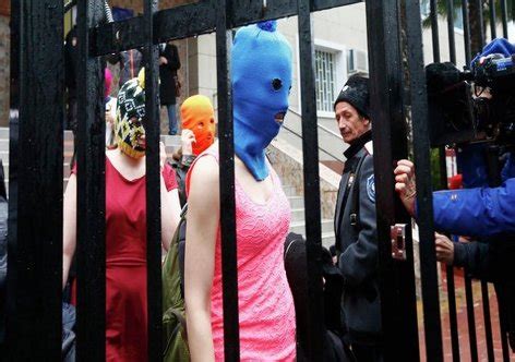 Pussy Riot Members Arrested In Sochi Infobae