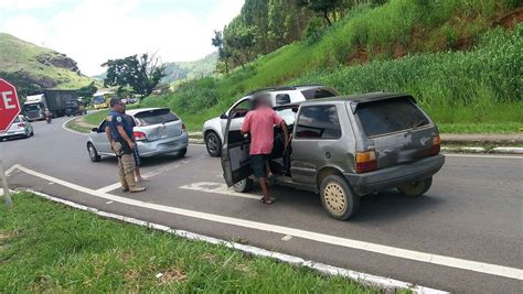 Motorista é detido pela PRF de Leopoldina por dirigir embriagado e