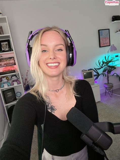 OMGitsfirefoxx Aka Sonja Reid Nude Leaks Fapellas