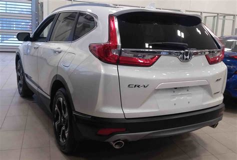 Showroom Showoff 2017 Cr V Touring Dow Honda