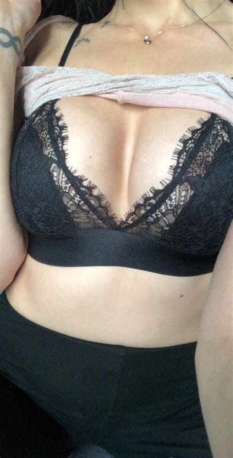 F M Upvote Will Get Instantly A Nude And Surprise Masturbate Video In D M Snap