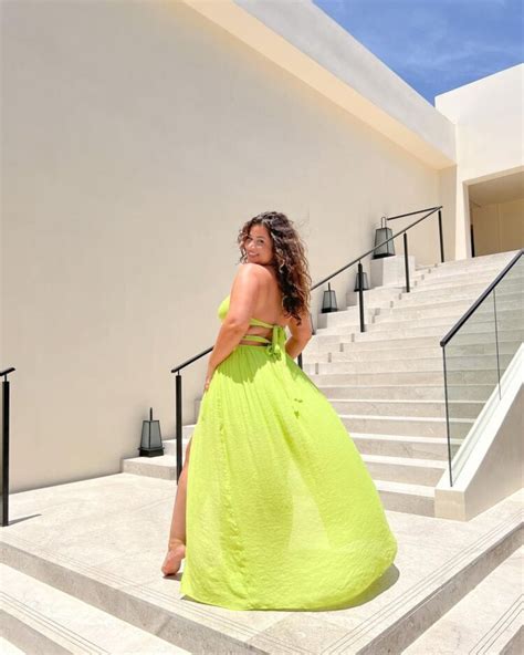 6 Hot Sexy Bri Obaseki Bikini Pics